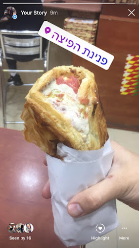 קרית שמונה 27, חולון