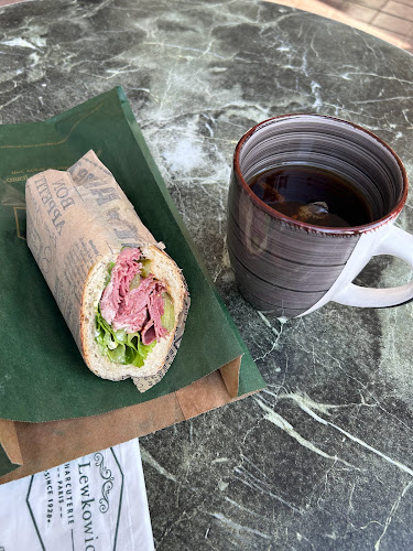 Comentarii opinii despre מעדניית לבקוביץ'