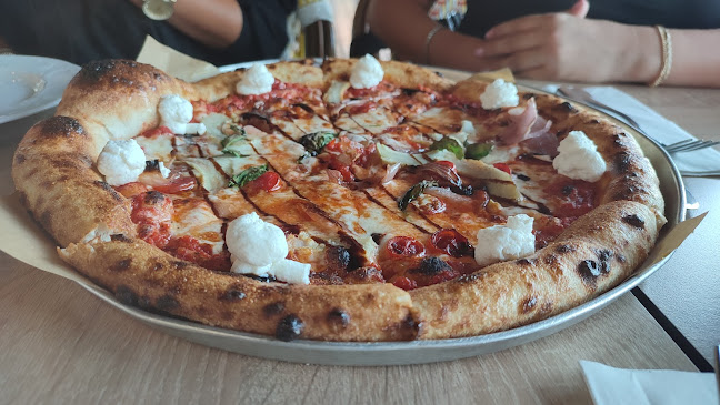 ג׳ויה ראש פינה - הסעדה