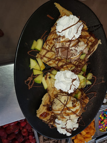 פרוזן יוגורט - כפר סבא