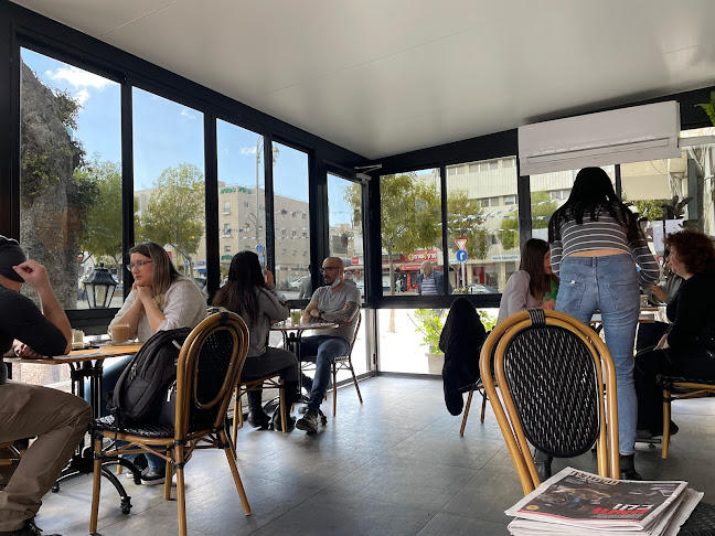 קופי דון - הסעדה