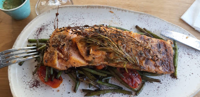 שדרות ז'בוטינסקי 2, נתניה