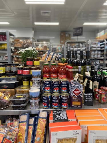 בית פנורמה, דרך בן צבי 84, תל אביב-יפו, 6810431