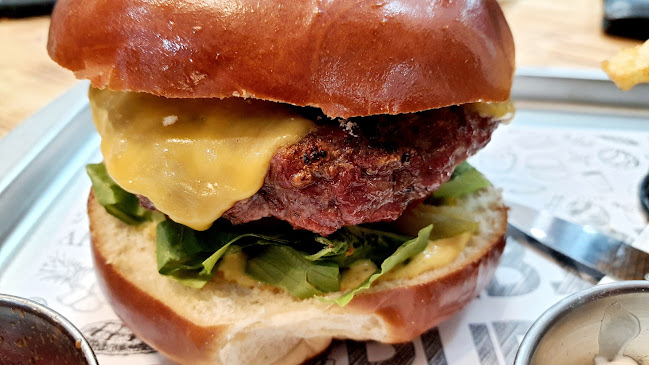 Opinii despre נייבירו NIBIRU în קלנסווה - הסעדה