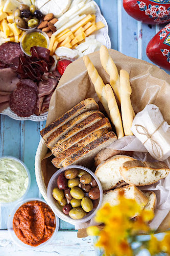 Comentarii opinii despre ביאטריס סָלוֹן