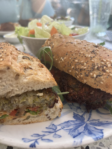 קפה עלמה - הסעדה