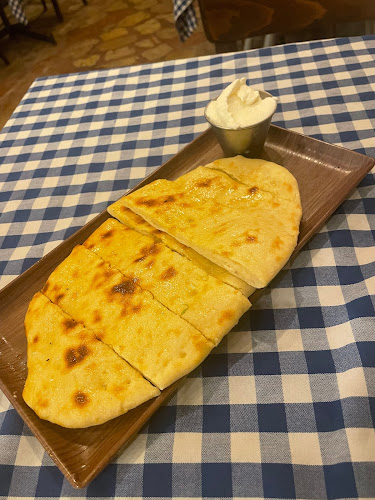 Askadinya - הסעדה