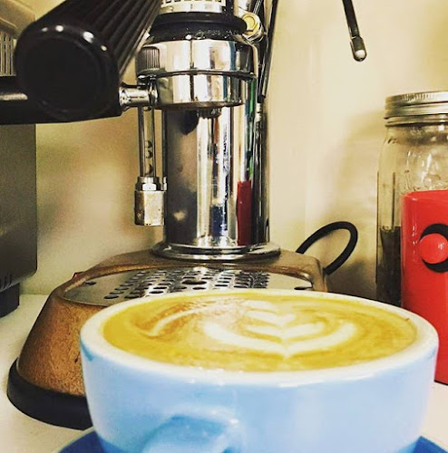 קדמה קפה - תל אביב-יפו