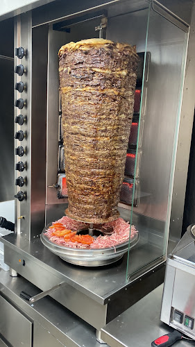 במבינו שווארמה חיפה - הסעדה