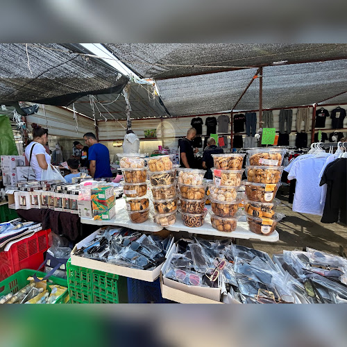 שוק טירה - הסעדה