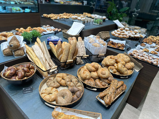 לעלוב בייקרי אנד מור - נתניה