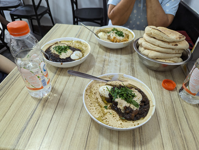 תנעמי חומוס-בר - הסעדה