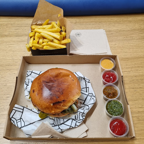 בורגרס בר - הסעדה