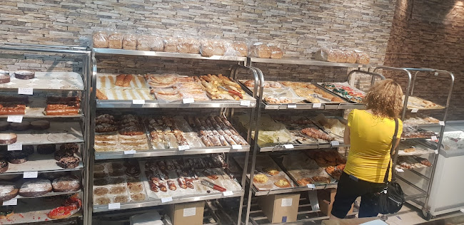 שף יניב צמח מאפים ללא גלוטן - הסעדה