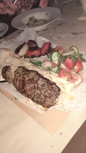 Comentarii opinii despre מלכה - Malka by Eyal Shani