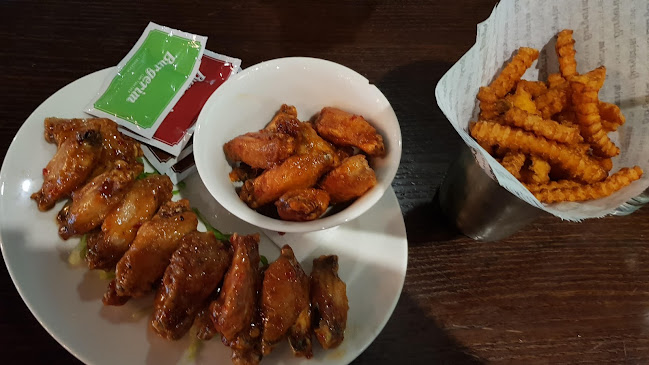 בורגרים קיבוץ עינת, כשר למהדרין בשר חלק - הסעדה