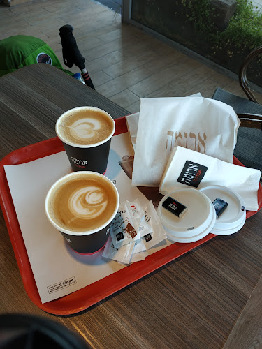 Opinii despre ארומה Aroma în `Ein Hamifratz - הסעדה