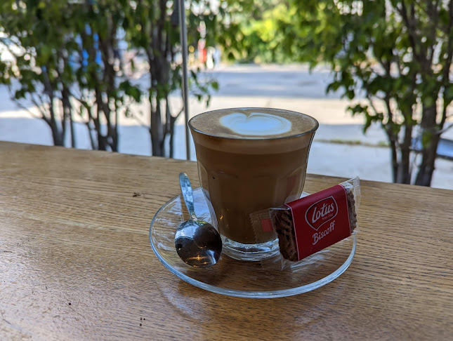 ארומה אספרסו בר - הסעדה