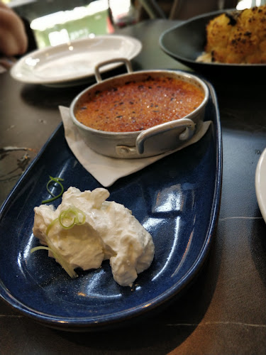 לה טיגרה - הסעדה