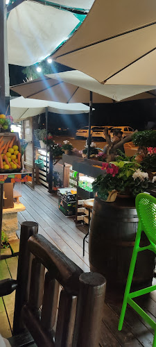 בר קפה אחוזת רוטשילד - הסעדה