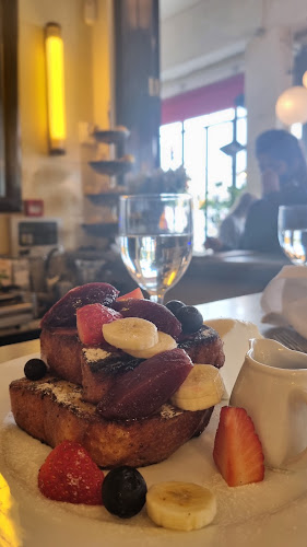 דליקטסן בראסרי - Delicatessen Brasserie - תל אביב-יפו