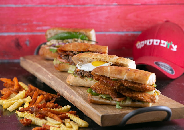 צ'ופסטיקני - הסעדה