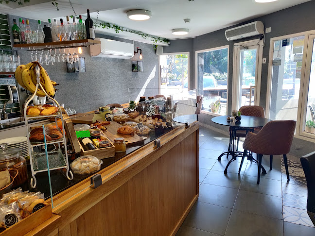 Reef Cafe - הסעדה