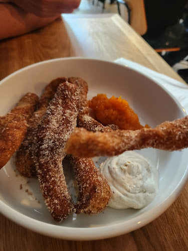 נאופוליטן - הסעדה