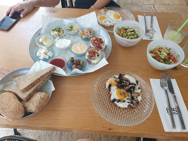 ארקפה - הסעדה