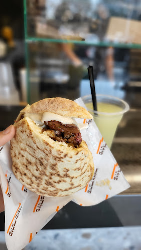 פיתה בשר חולון - הסעדה