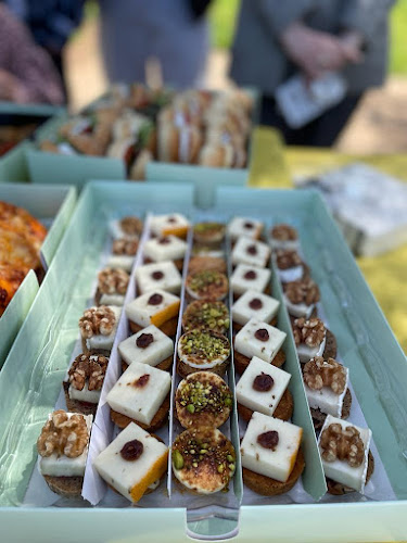 ארטייסט מגשי אירוח - הסעדה