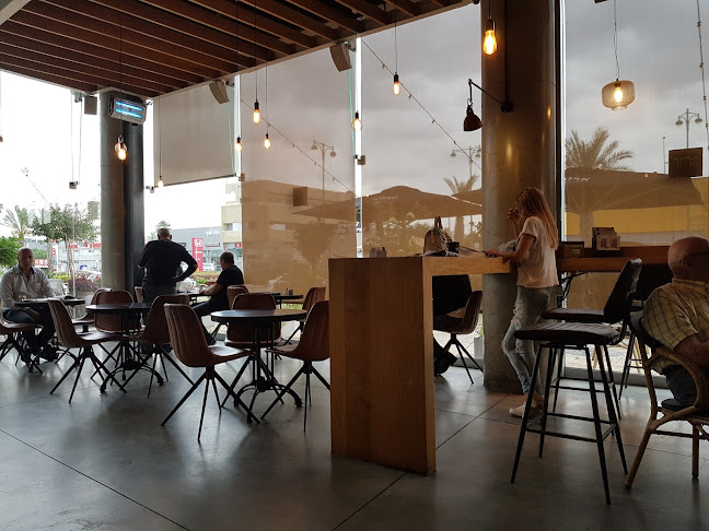 קפה ארומה - הסעדה