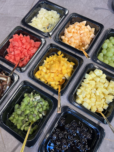 גלידת רוביניק גליל ים - הסעדה