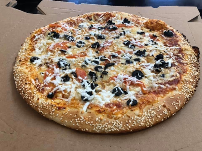 בובה של פיצה הרצליה - הסעדה