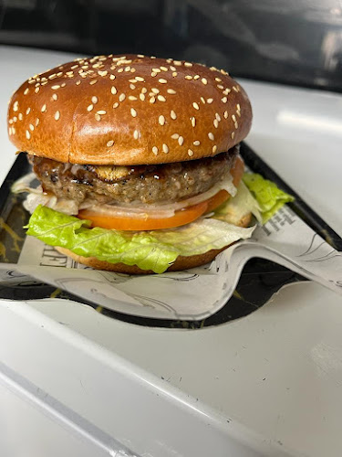 מק דרייב בורגר - הסעדה