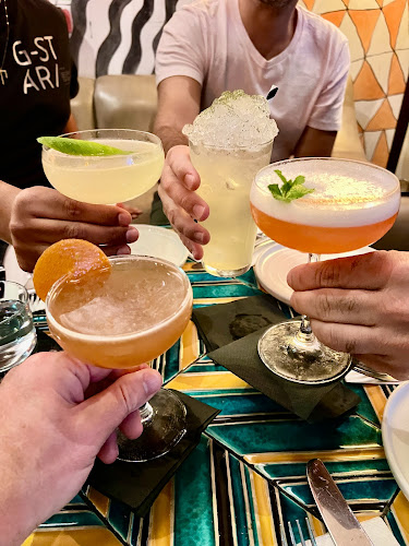 בושוויק - הסעדה