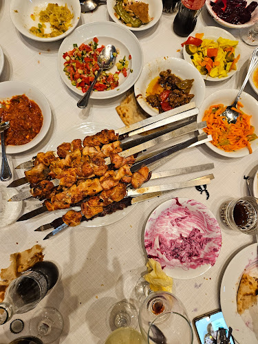 עבדאללה גריל בשרים - הסעדה