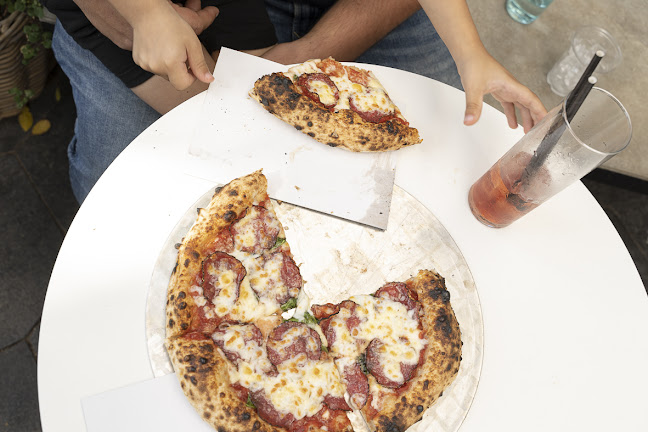 Bakery - בייקרי צינה כיכר דיזנגוף - הסעדה