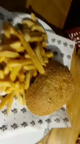 בורגר סאלון - הסעדה