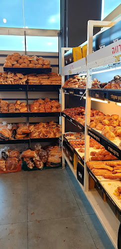 פנחס בלקני 23, נתניה