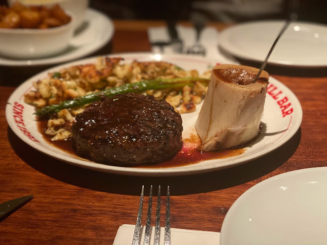 דיקסי גריל בר