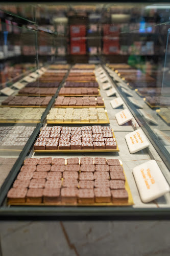 Max Brenner | משלוחי שוקולד ומתנות - קריית ביאליק