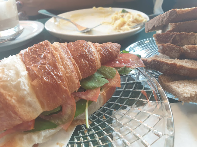 Comentarii opinii despre Cafe Bastet