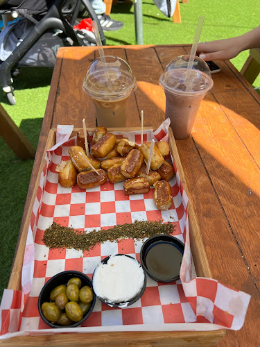 Vany גן רבקה גבעתיים - הסעדה