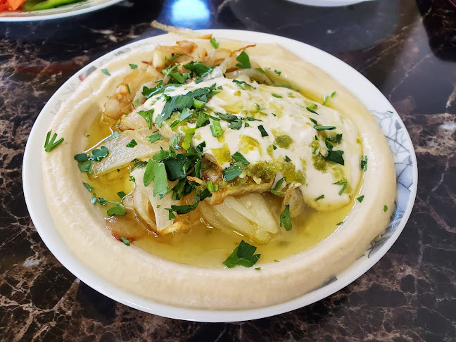 חומוס בלדי - טירה