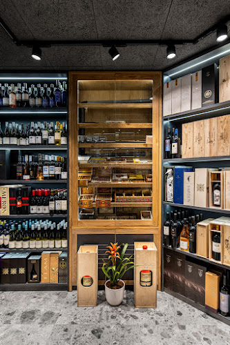 ליקר סטור - סניף רוממה - הסעדה