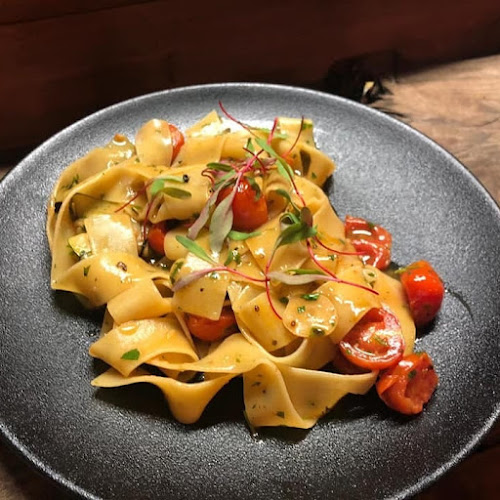 עומר טל - מטבח שף טבעוני - הסעדה