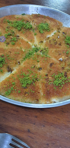 ממתקי אחים ואליד חסן - הסעדה