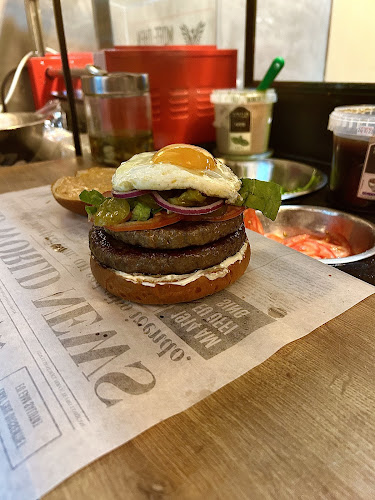 אשטון בורגר - הרצליה