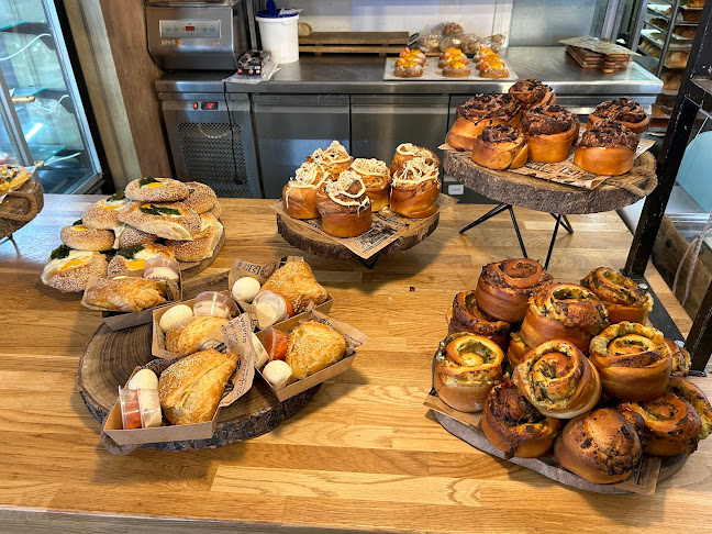 ג'ויס - הסעדה